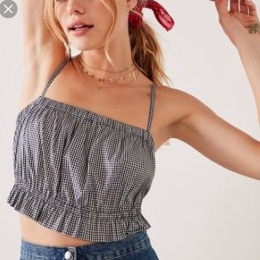 URBAN OUTFITTERS gingham cropped blouse